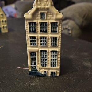 KLM Delft Ceramic House Figurine in Blue and Cream Collectable # 62